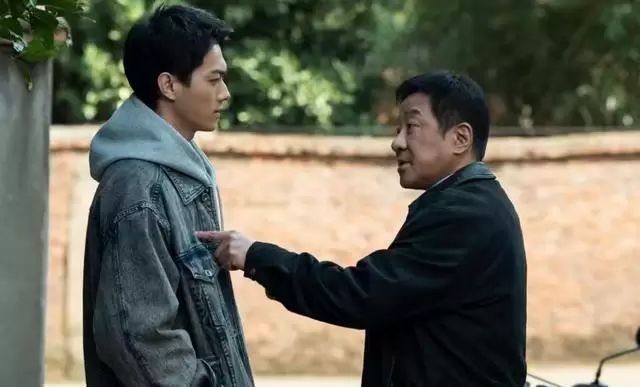 《方圆八百米》高松格自杀引爆父子对立主线:细节速览 《方圆八百米》高松格自杀引爆父子对立主线:细节速览